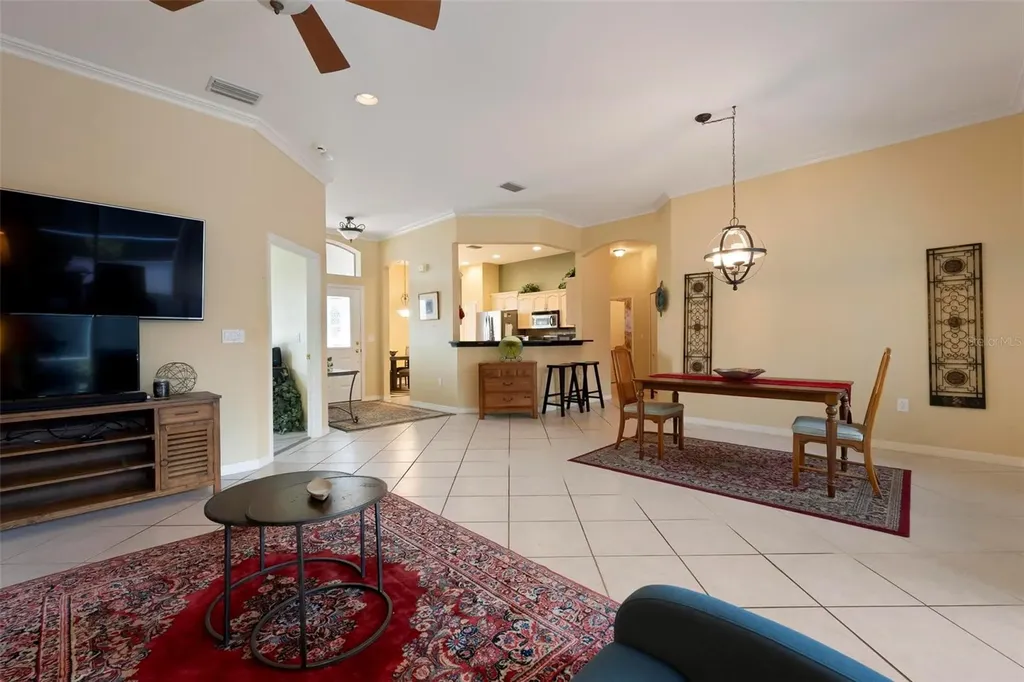 6852 Sagebrush Circle Sarasota FL 34243