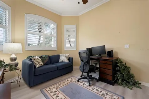 6852 Sagebrush Circle Sarasota FL 34243