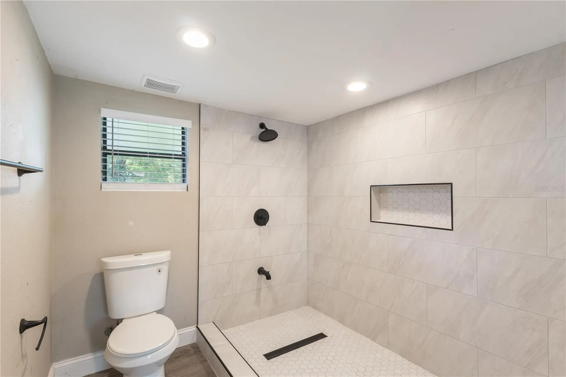 320 E Althea Avenue Tampa FL 33612