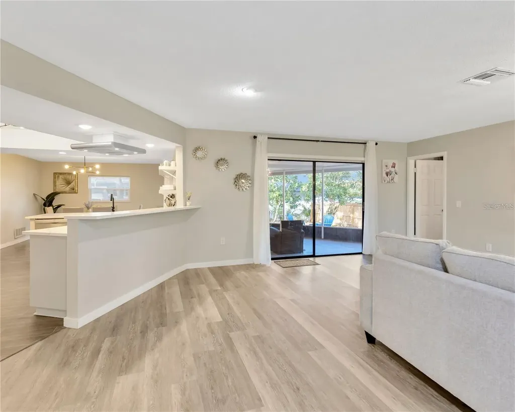 1414 Gulf Road Tarpon Springs FL 34689