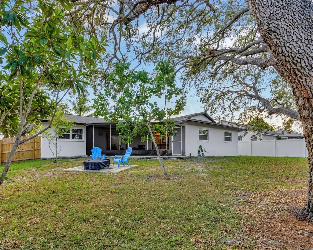 1414 Gulf Road Tarpon Springs FL 34689
