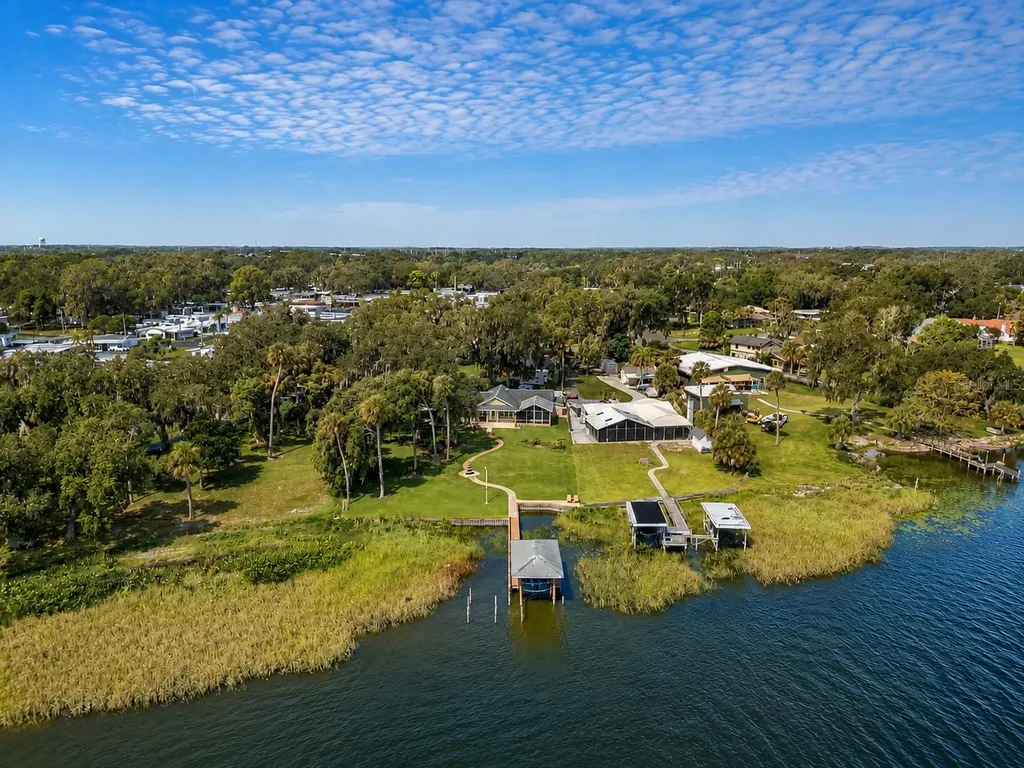 606 N Shore Drive Leesburg FL 34748