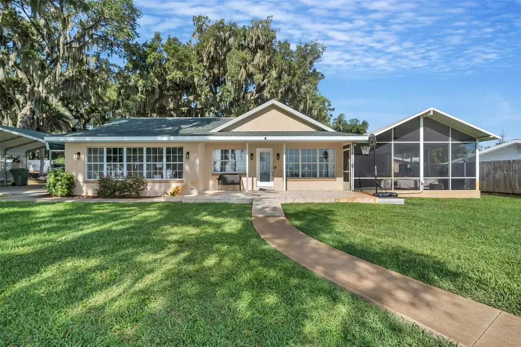 606 N Shore Drive Leesburg FL 34748