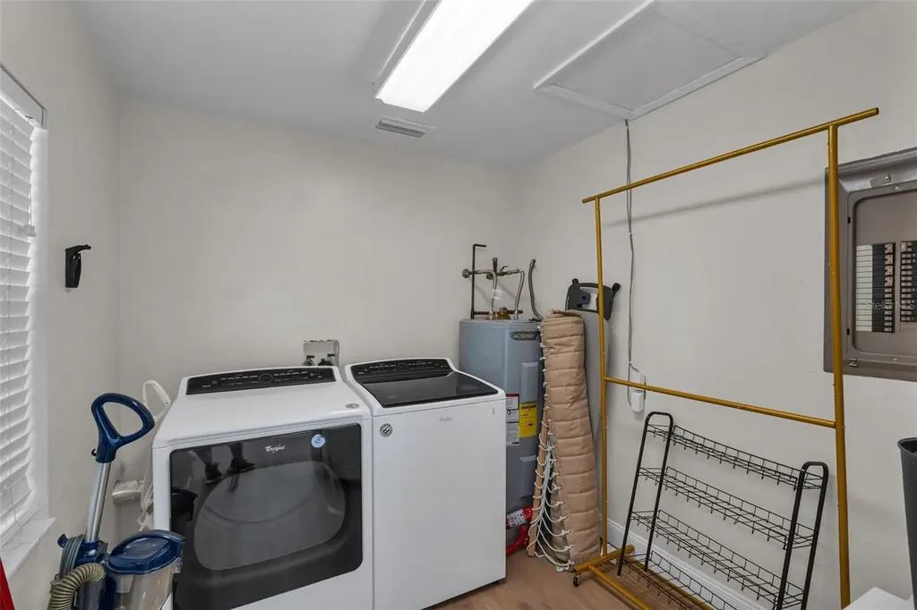 606 N Shore Drive Leesburg FL 34748