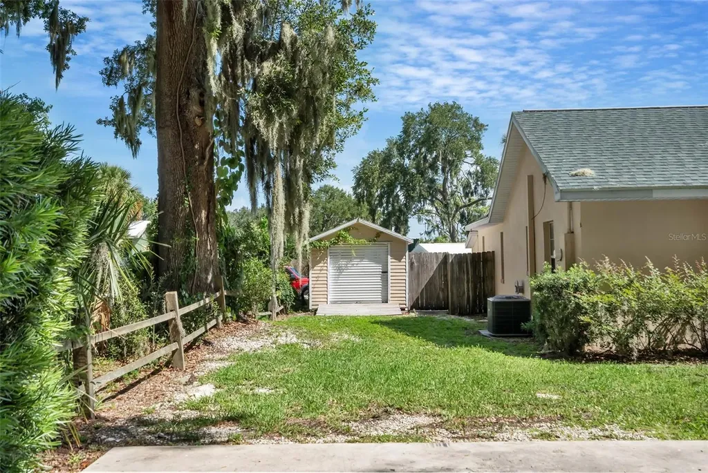 606 N Shore Drive Leesburg FL 34748
