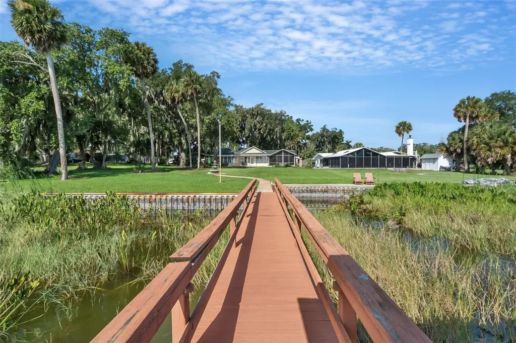 606 N Shore Drive Leesburg FL 34748