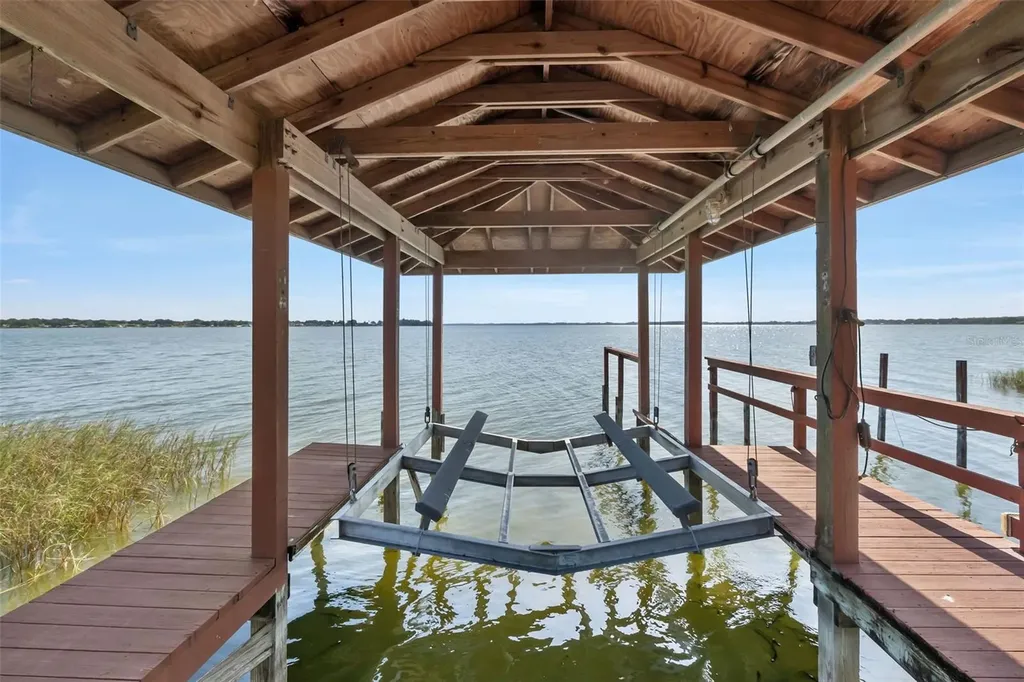 606 N Shore Drive Leesburg FL 34748