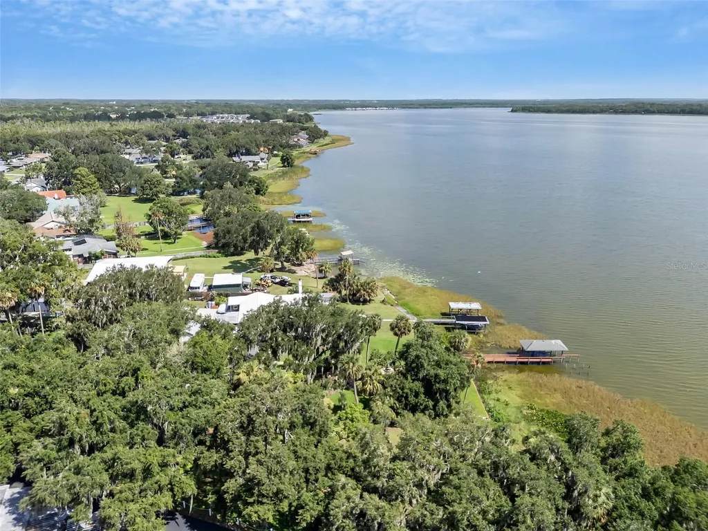 606 N Shore Drive Leesburg FL 34748