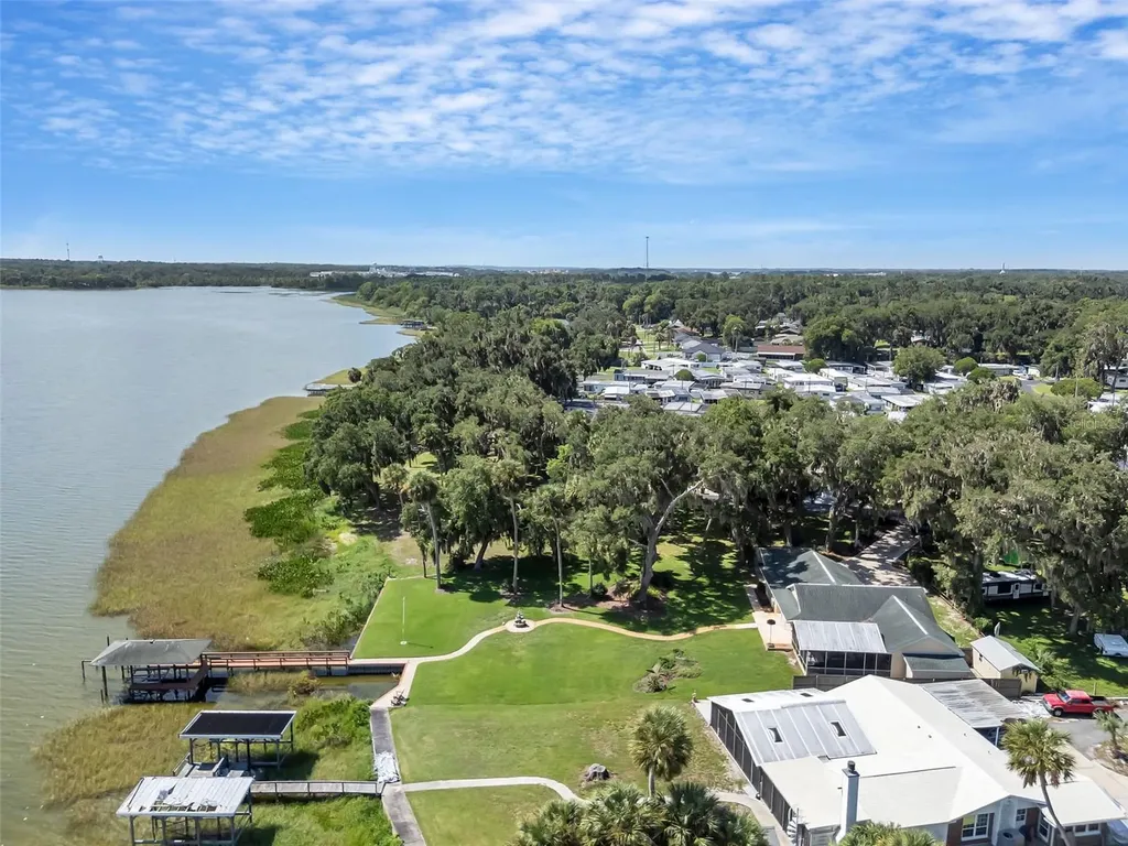 606 N Shore Drive Leesburg FL 34748