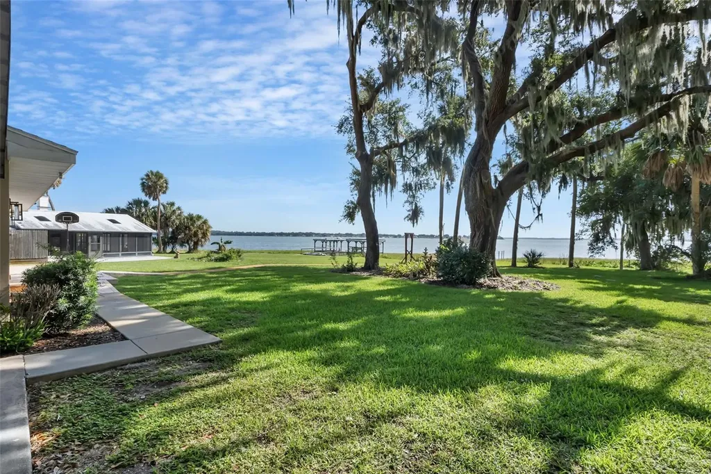606 N Shore Drive Leesburg FL 34748