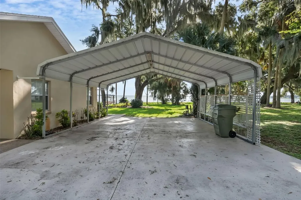 606 N Shore Drive Leesburg FL 34748