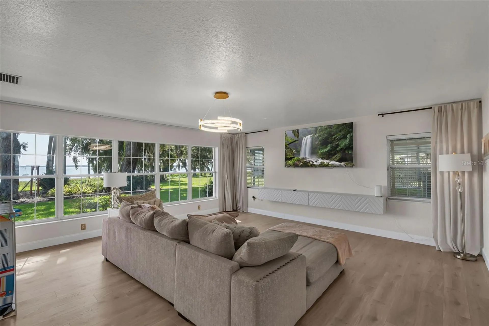 606 N Shore Drive Leesburg FL 34748