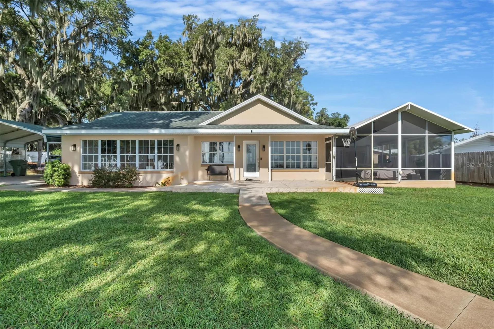 606 N Shore Drive Leesburg FL 34748