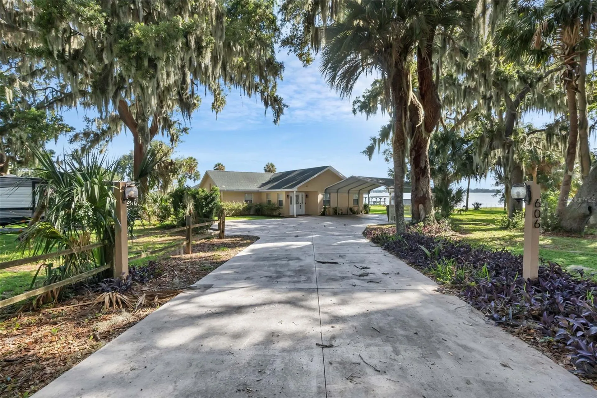 606 N Shore Drive Leesburg FL 34748