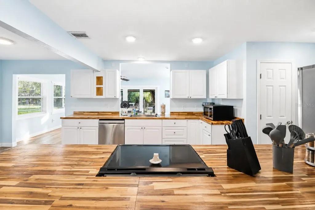 3619 N Suwannee Point Crystal River FL 34428