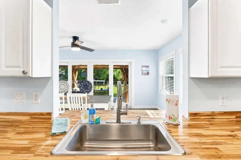 3619 N Suwannee Point Crystal River FL 34428
