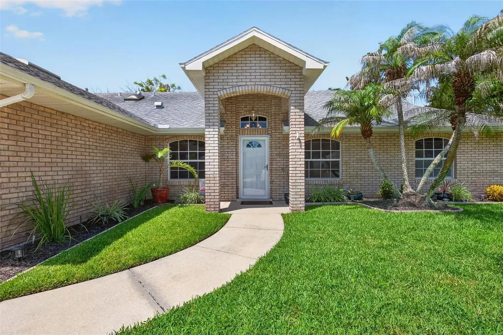 31 Old Sunbeam Drive South Daytona FL 32119
