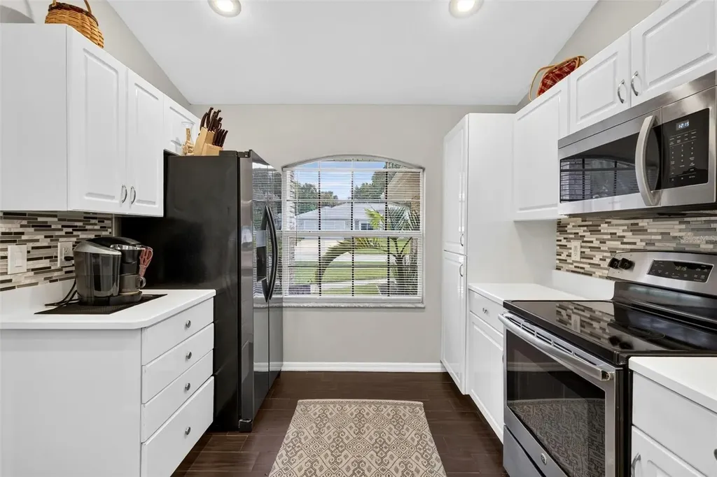 31 Old Sunbeam Drive South Daytona FL 32119