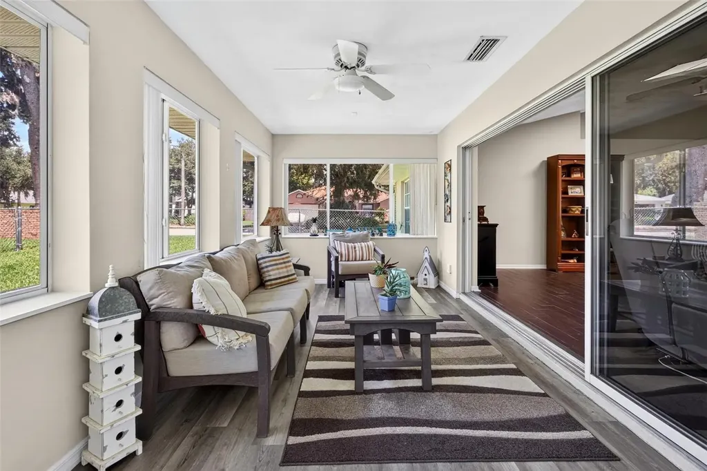 31 Old Sunbeam Drive South Daytona FL 32119