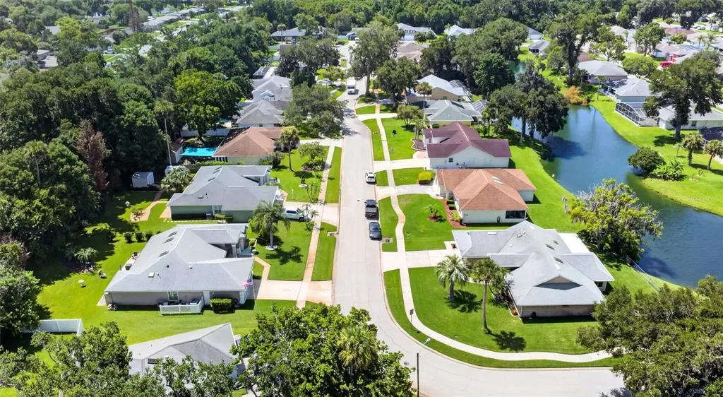 31 Old Sunbeam Drive South Daytona FL 32119