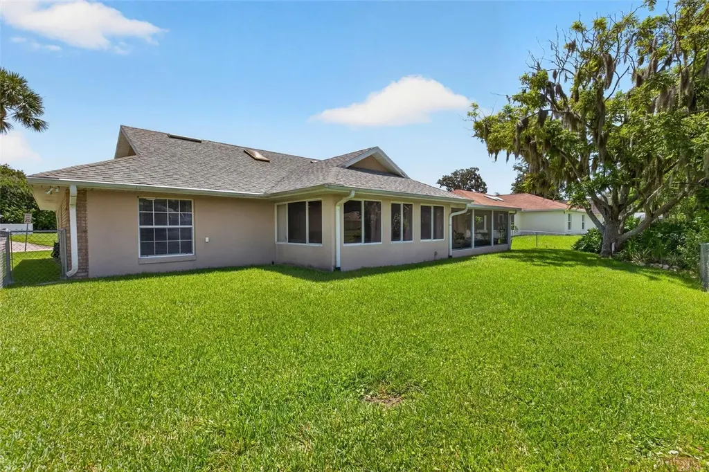 31 Old Sunbeam Drive South Daytona FL 32119