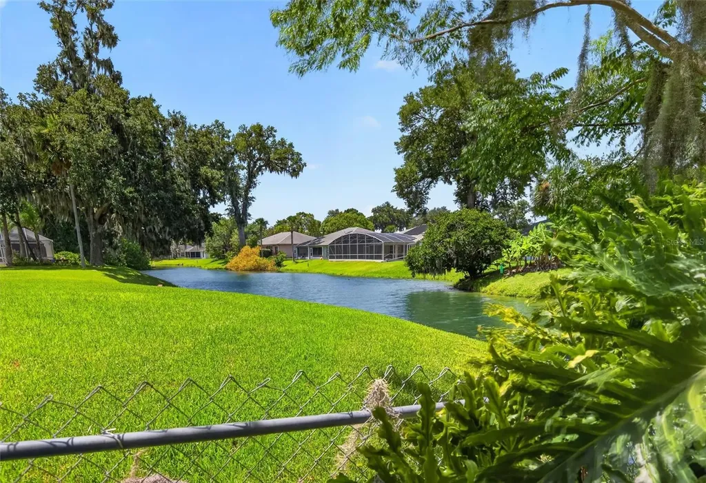 31 Old Sunbeam Drive South Daytona FL 32119