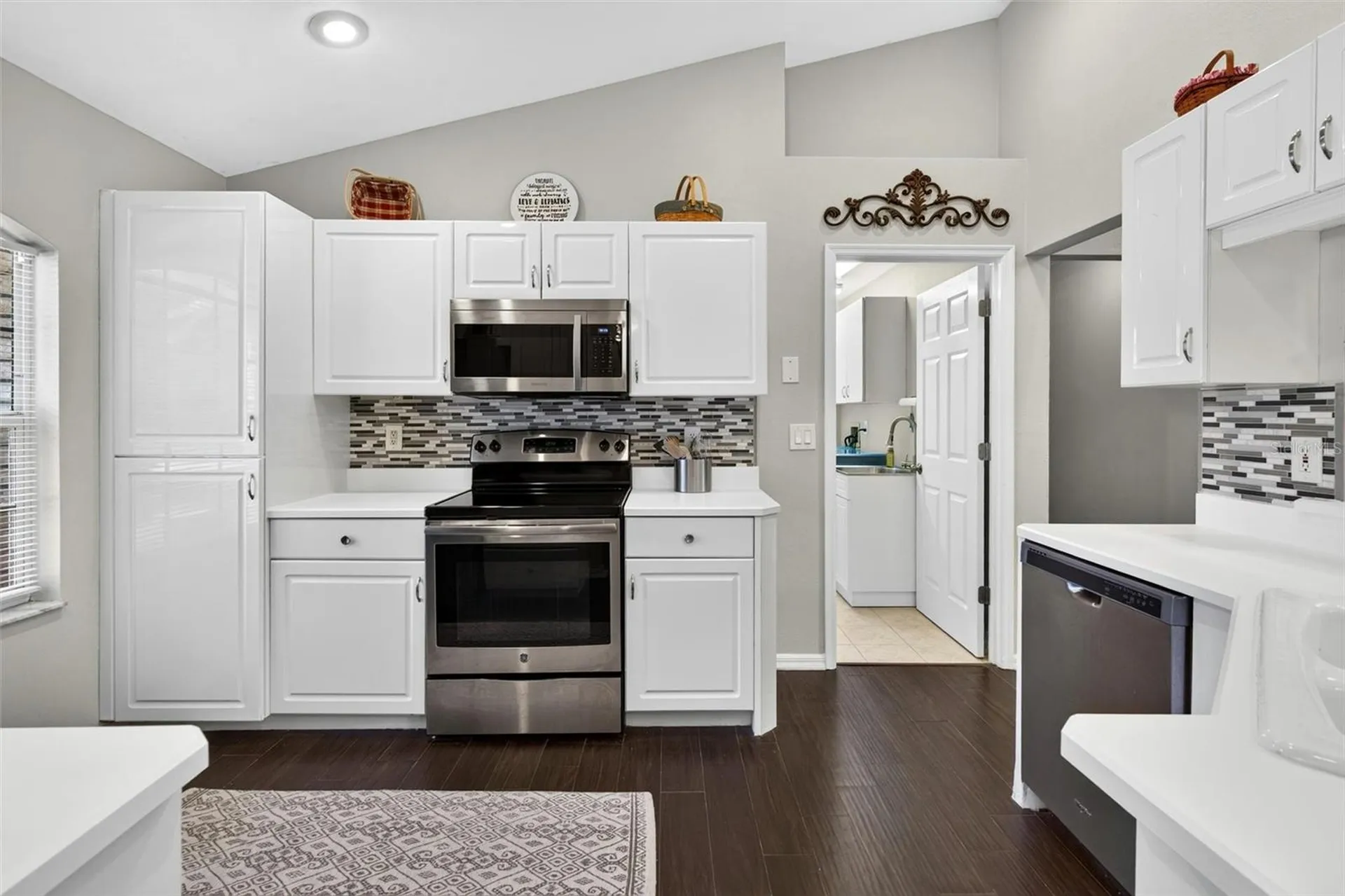31 Old Sunbeam Drive South Daytona FL 32119