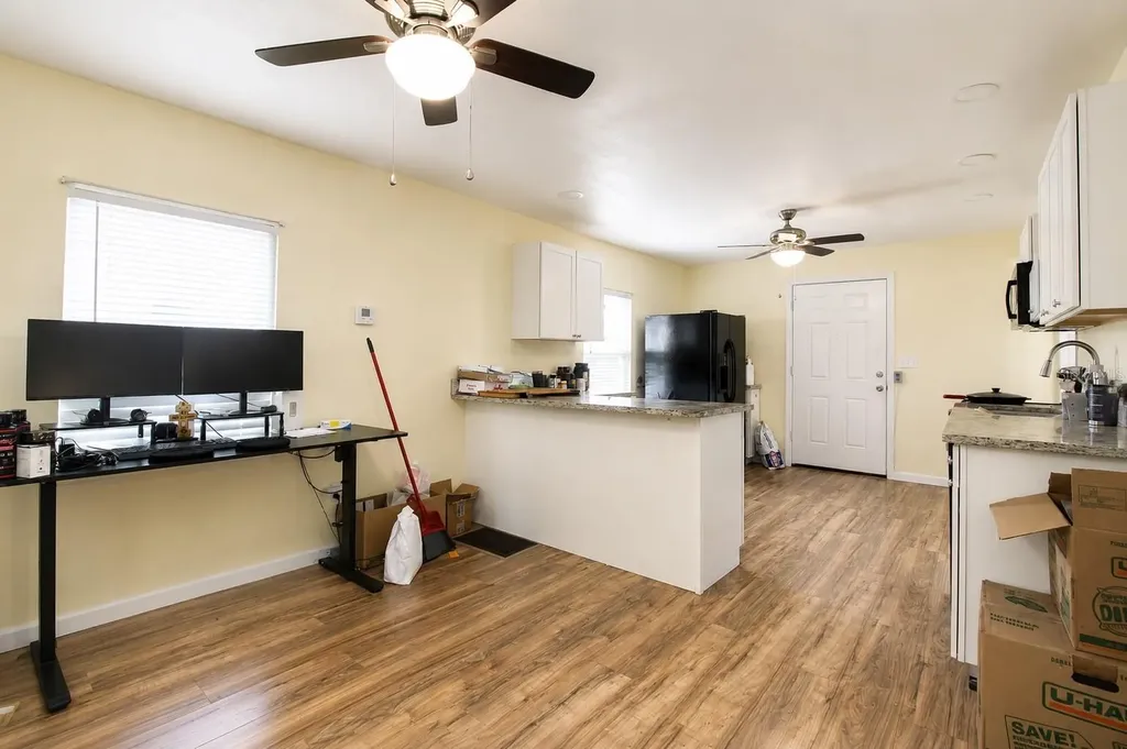 5811 11th Street Zephyrhills FL 33542