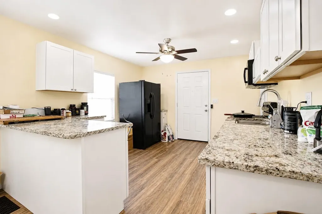 5811 11th Street Zephyrhills FL 33542