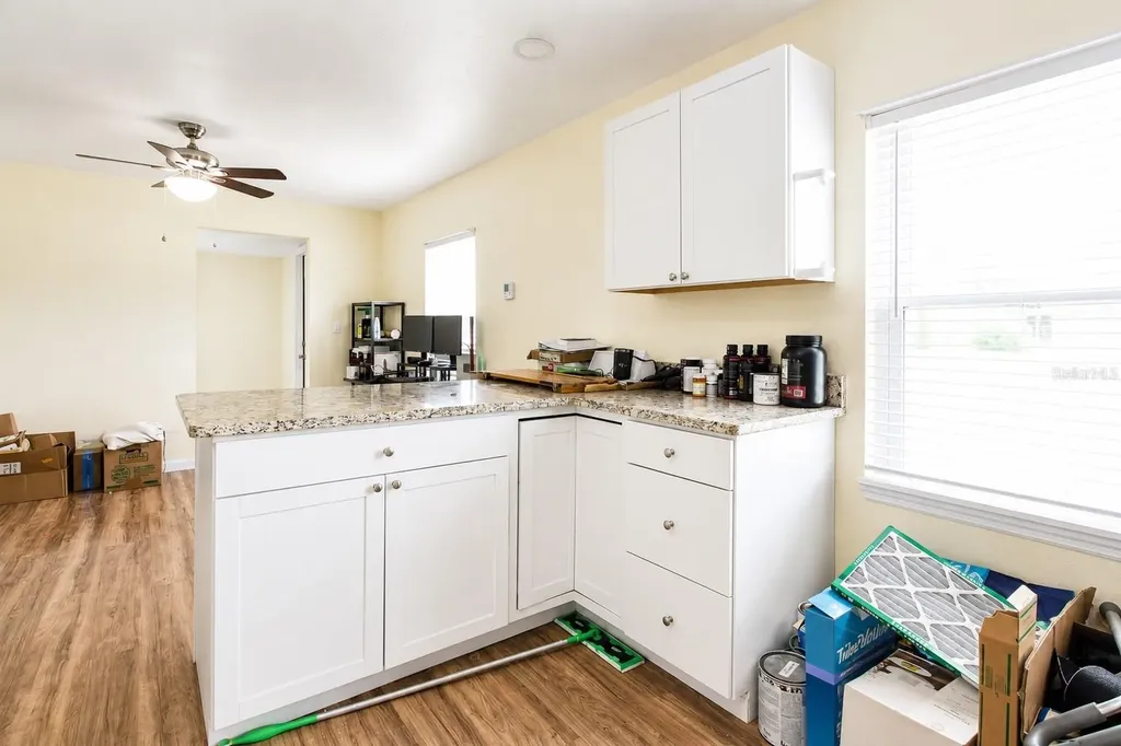 5811 11th Street Zephyrhills FL 33542