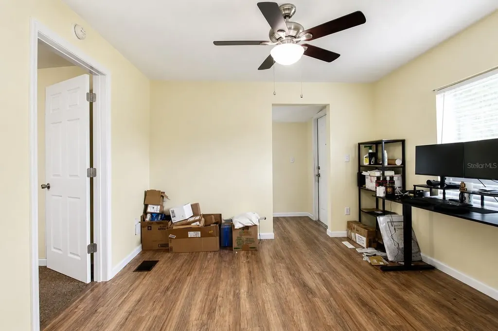 5811 11th Street Zephyrhills FL 33542