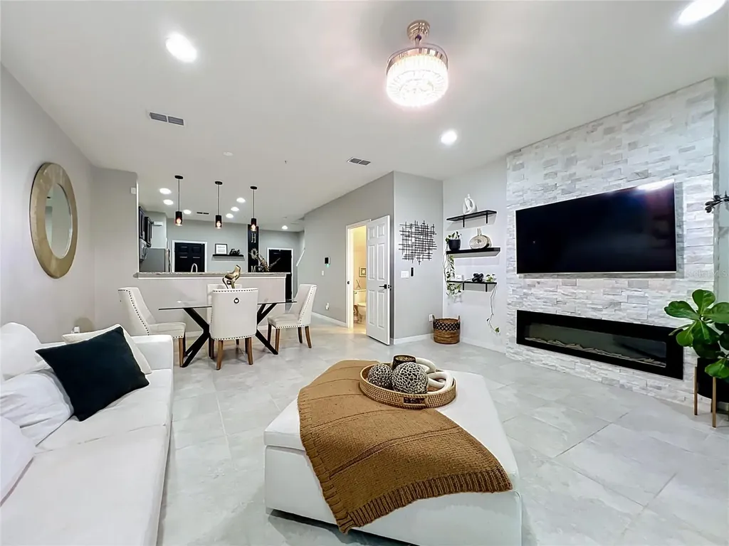 1084 Pavia Drive Apopka FL 32703