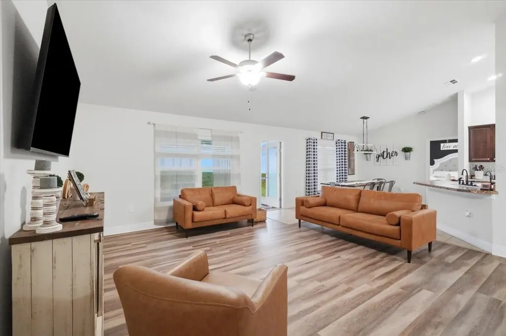 1593 Lemon Avenue Winter Haven FL 33881