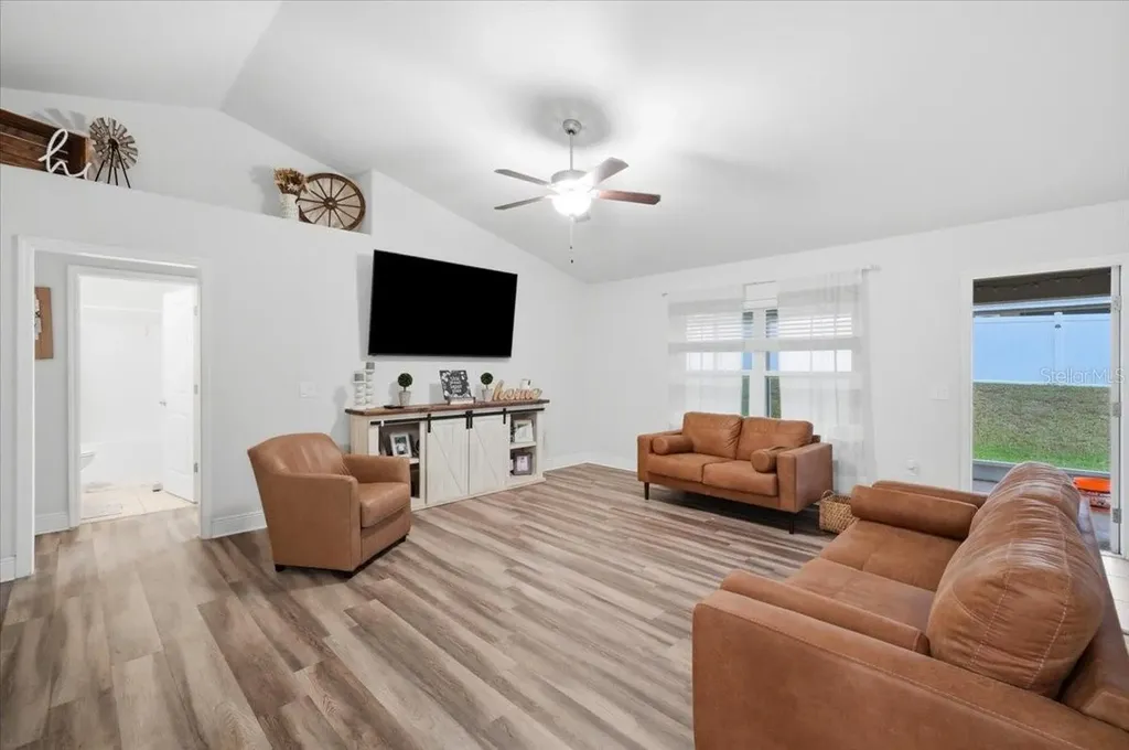 1593 Lemon Avenue Winter Haven FL 33881