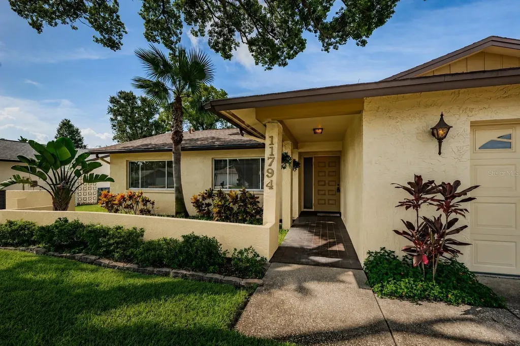 11794 96th Place Seminole FL 33772