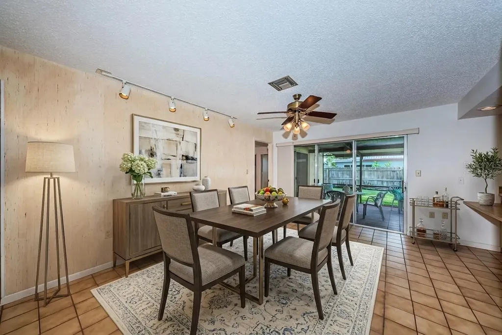 11794 96th Place Seminole FL 33772