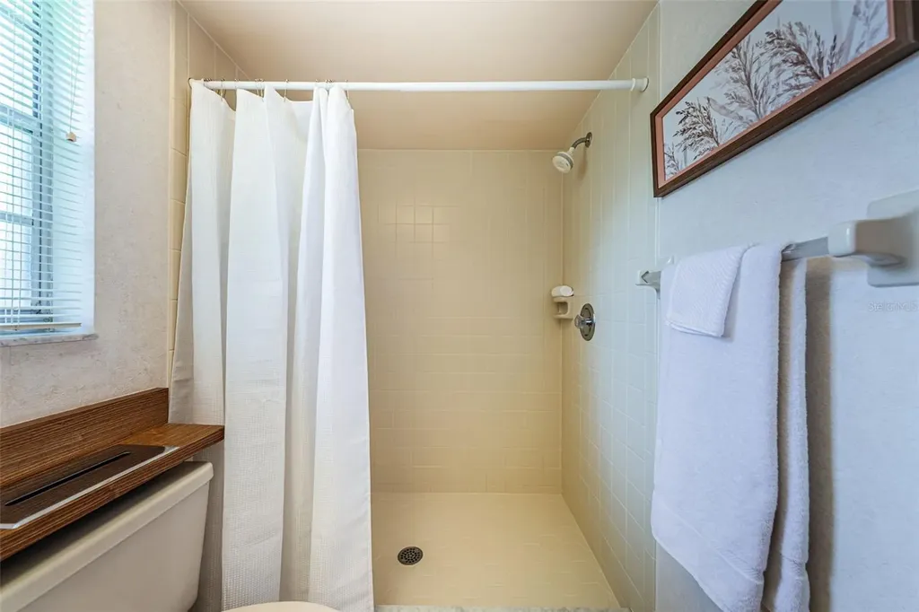 11794 96th Place Seminole FL 33772