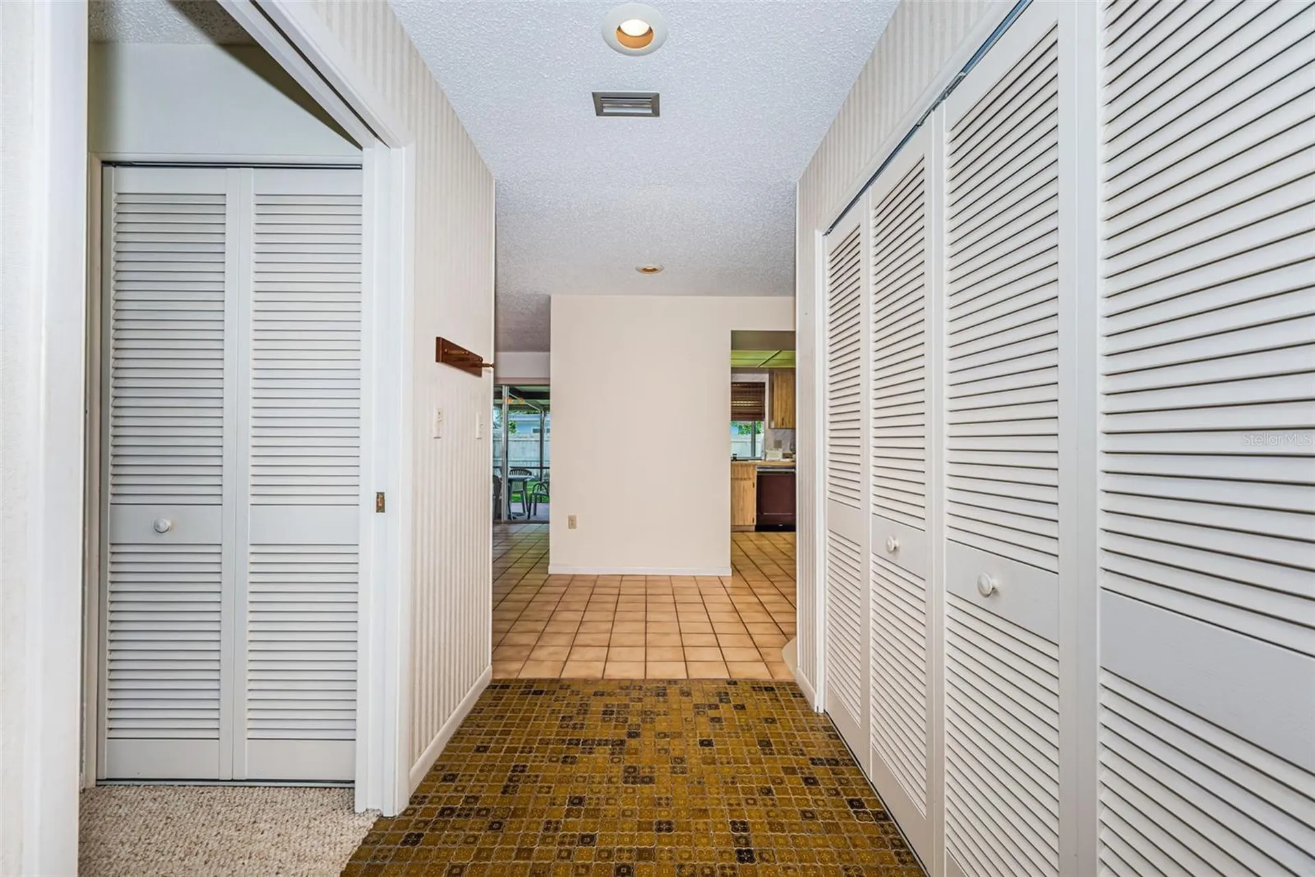 11794 96th Place Seminole FL 33772