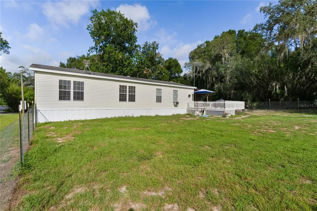 6590 Cr 631 Bushnell FL 33513