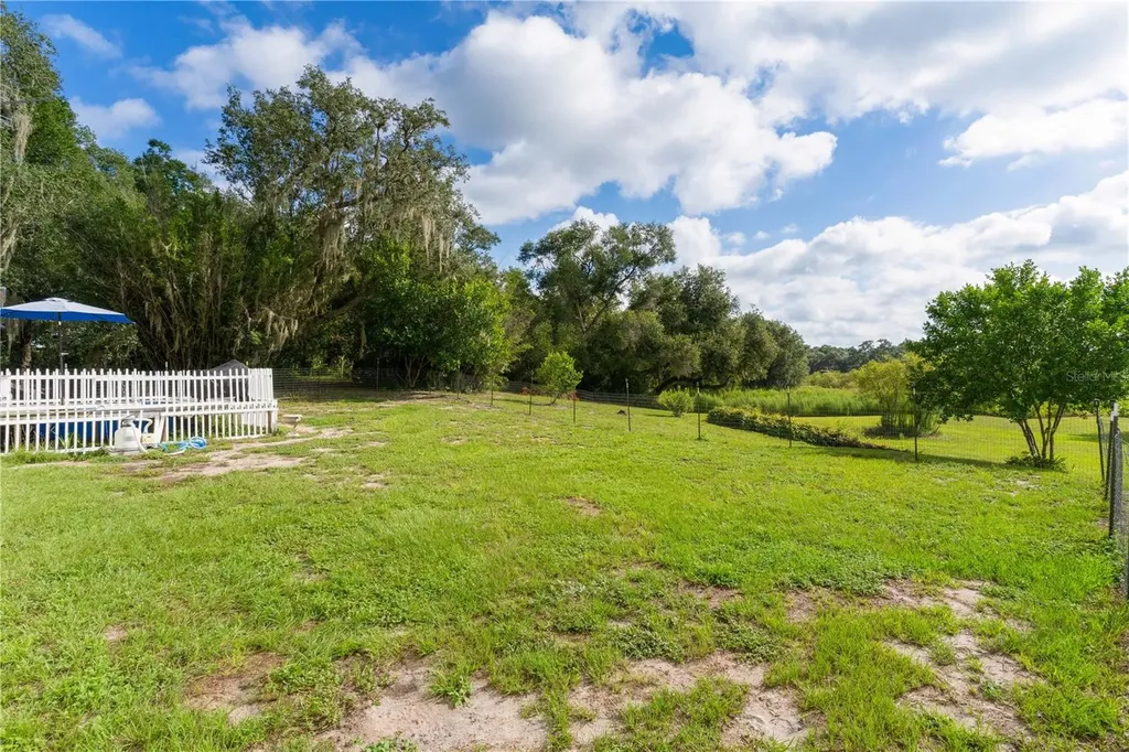 6590 Cr 631 Bushnell FL 33513