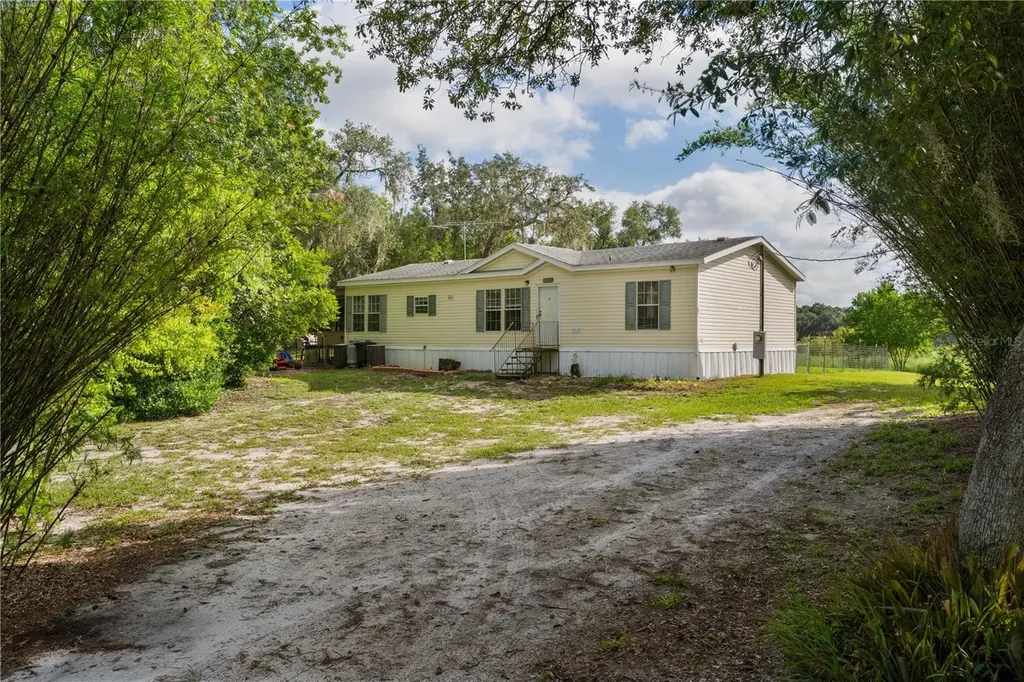 6590 Cr 631 Bushnell FL 33513
