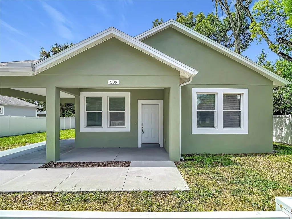 509 E Lake Avenue Tampa FL 33603