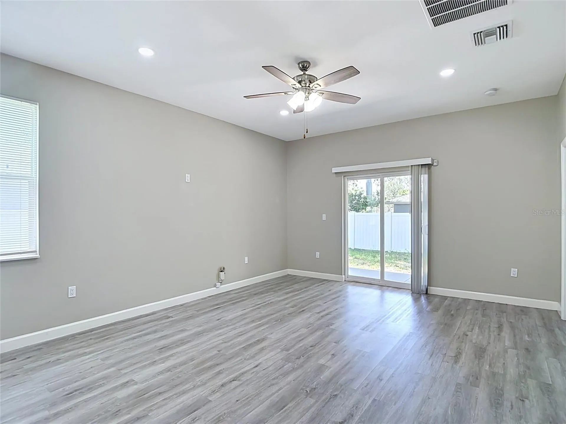 509 E Lake Avenue Tampa FL 33603