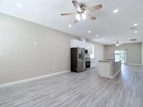 509 E Lake Avenue Tampa FL 33603