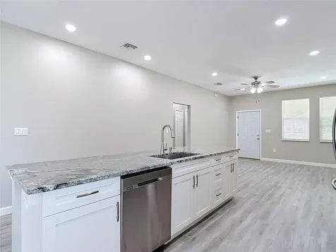 509 E Lake Avenue Tampa FL 33603
