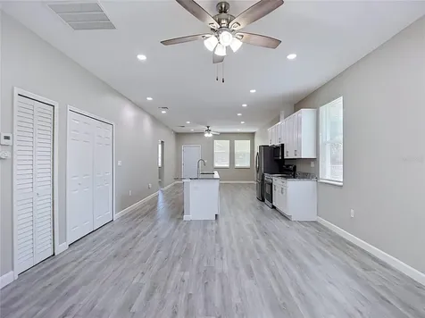 509 E Lake Avenue Tampa FL 33603