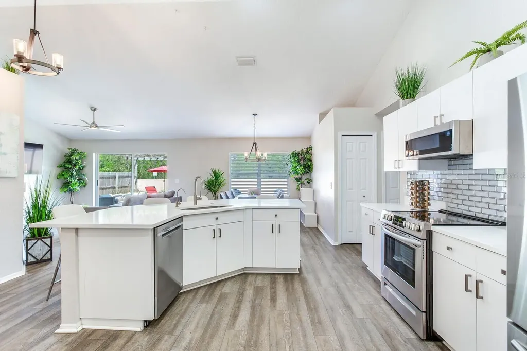 1126 Vinetree Drive Brandon FL 33510