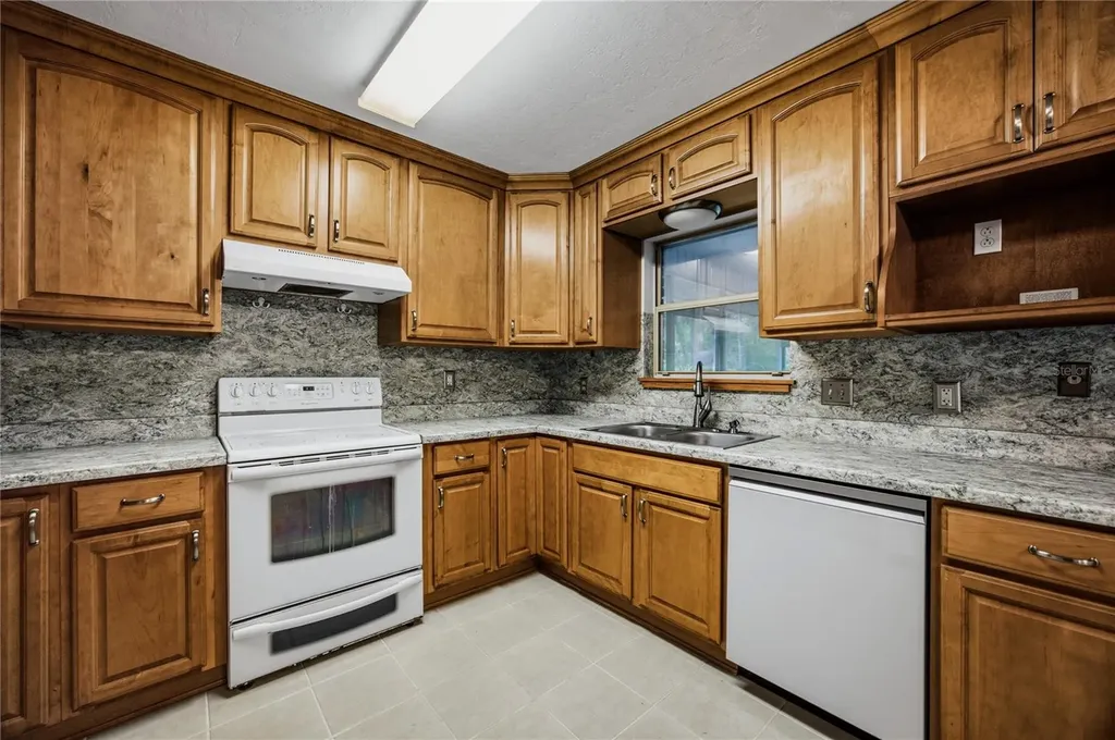 130 SW 75th Terrace Gainesville FL 32607