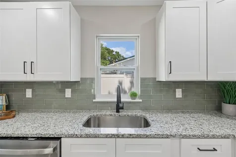 5802 12th Avenue S Tampa FL 33619
