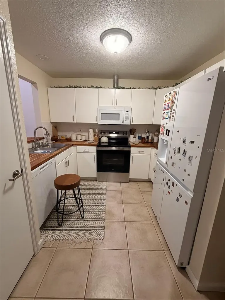2206 Cypress Knee Loop Kissimmee FL 34743